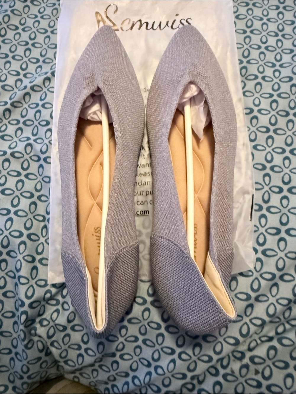 Women's Light Gray Pointed Knit Ballet Flats